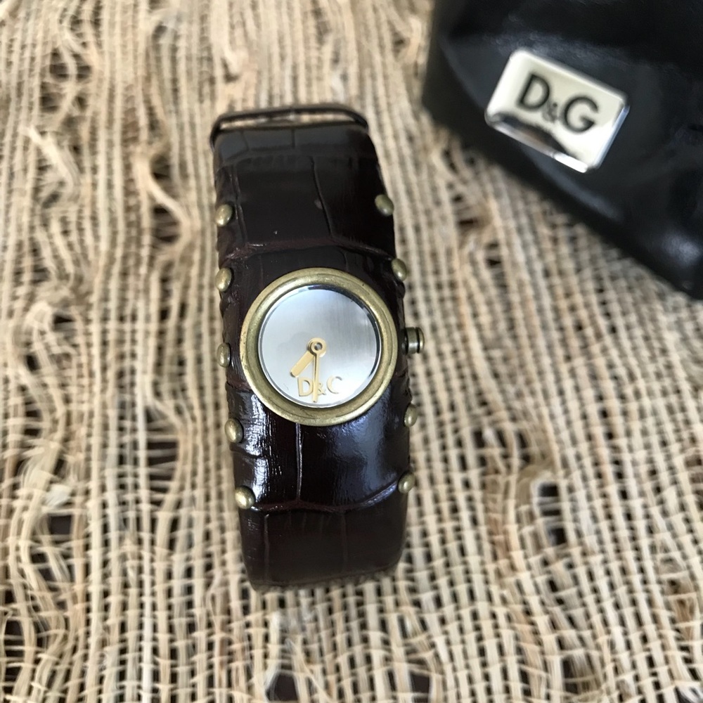 Dolce & Gabbana Women’s DW0352 Analog Watch